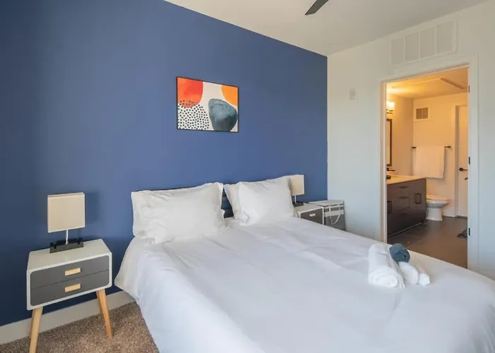 Chic 1bd - Pool, Gym, Parking, W-d - Sleeps 4 Apartment Tempe