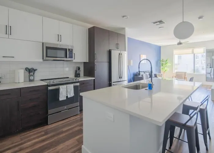 Chic 1bd - Pool, Gym, Parking, W-d - Sleeps 4 Tempe