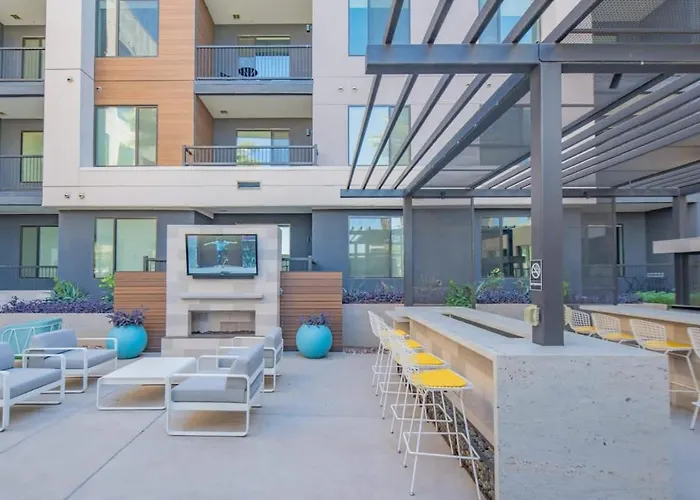 Apartment Chic 1bd - Pool, Gym, Parking, W-d - Sleeps 4 Tempe