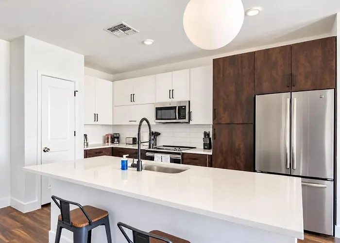 Chic 1bd - Pool, Gym, Parking, W-d - Sleeps 4 Apartment Tempe