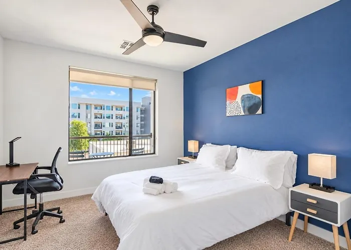Chic 1bd - Pool, Gym, Parking, W-d - Sleeps 4 Tempe