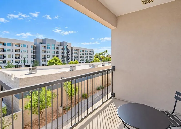 Apartment Chic 1bd - Pool, Gym, Parking, W-d - Sleeps 4